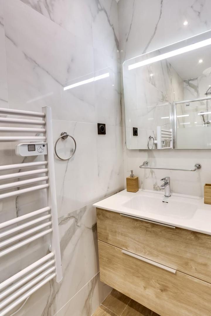 149 Christophe - Superbe A Appartement Paris